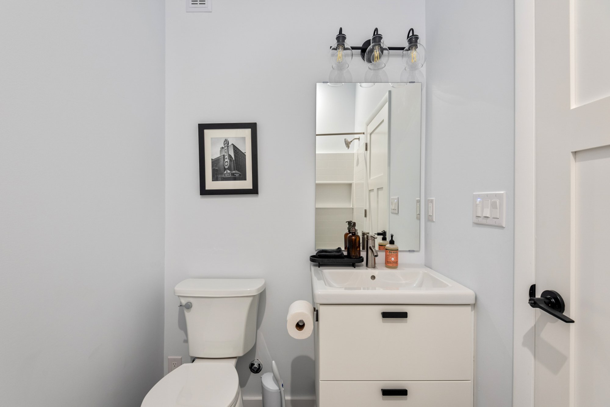 Building Photo - 4451 SE Division St