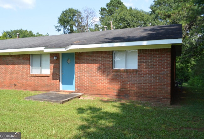 Primary Photo - 8859 E Main St