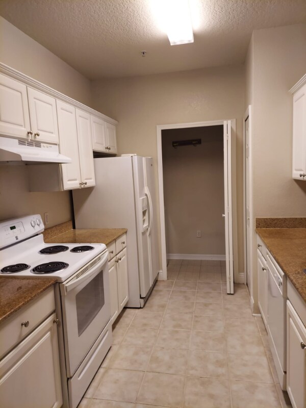 Building Photo - 303 Southern Pecan Cir