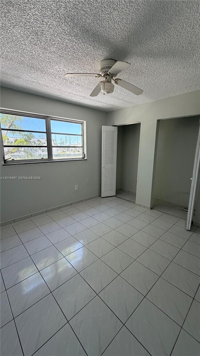 Building Photo - 7101 Byron Ave