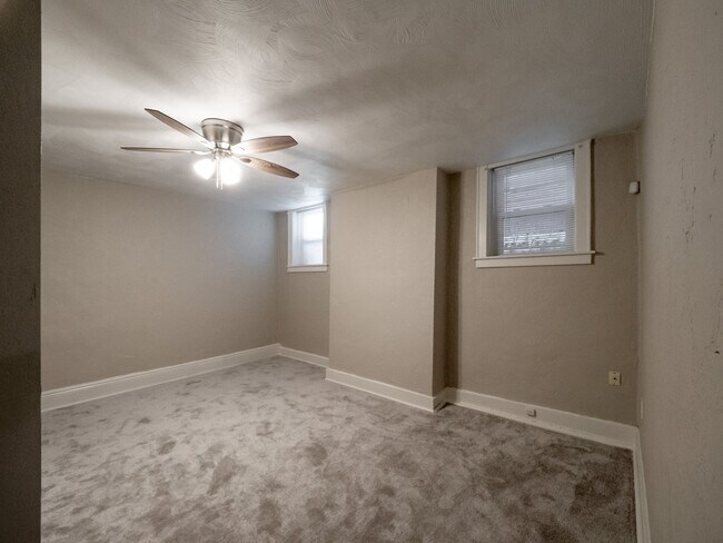 Building Photo - 1615 Aurelius St