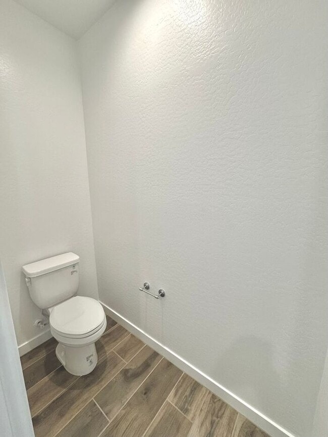 Building Photo - MOVE IN READY! New 5-Bedroom Home in Goody...