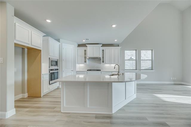 Building Photo - 2121 Sumard Dr