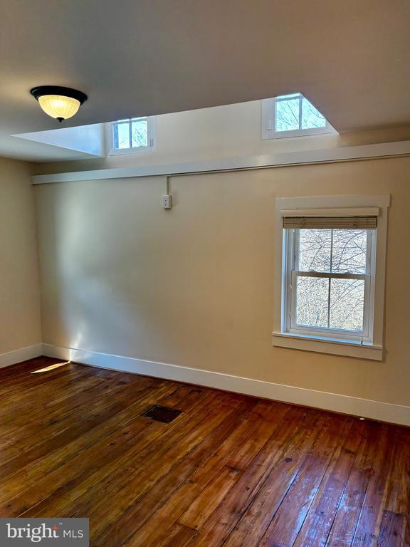 Building Photo - 8122 John Mosby Hwy