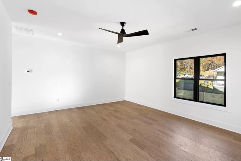 Building Photo - 100 Lepak Ln