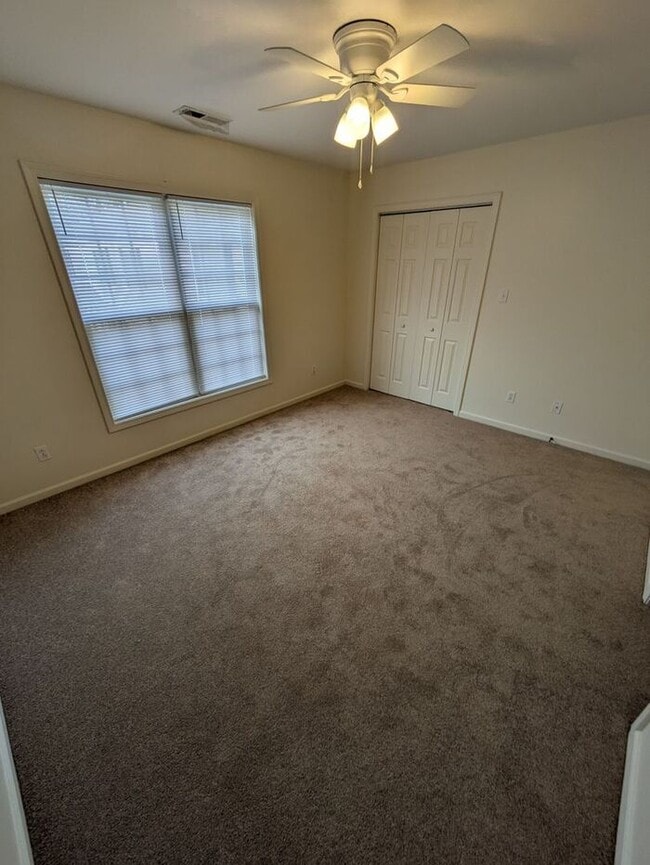 Building Photo - 2BD/2.5BA Unit at Water Oaks in Hickory