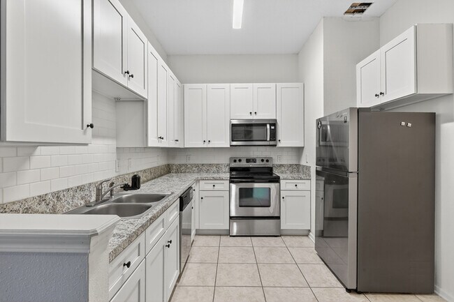 Building Photo - 209 Larkin Pl