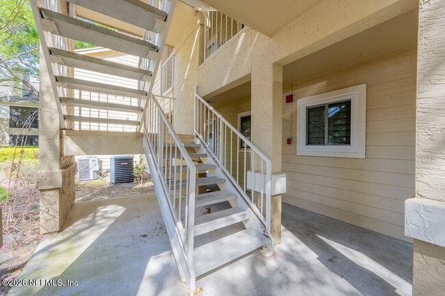 Building Photo - 19 Arbor Club Dr