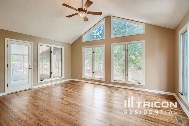 Building Photo - 1010 Maidstone Ct