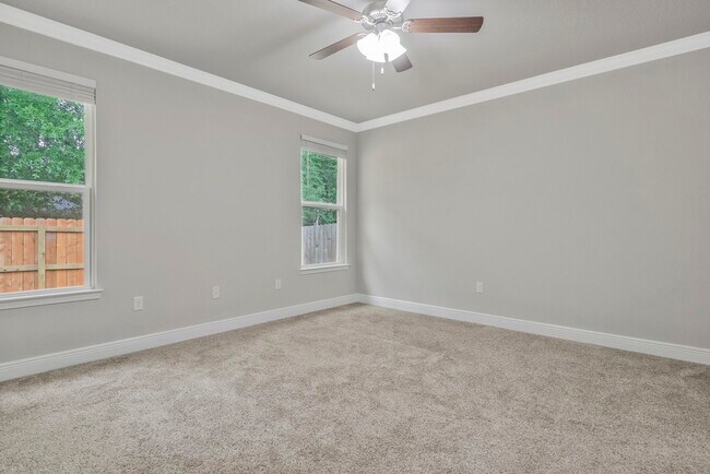 Building Photo - 5402 Parkside Dr