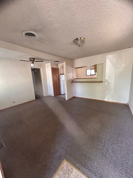 Building Photo - 808 Avocado St