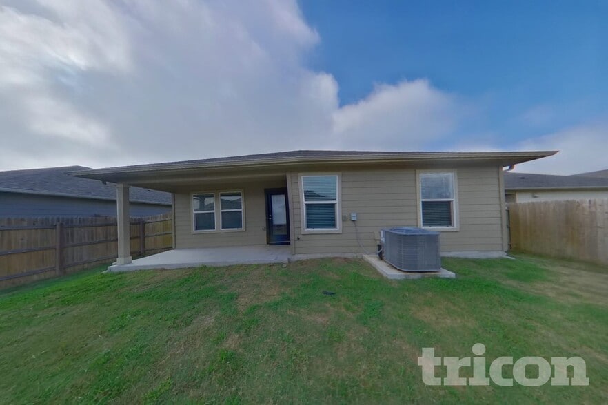 Building Photo - 1016 Adler Way