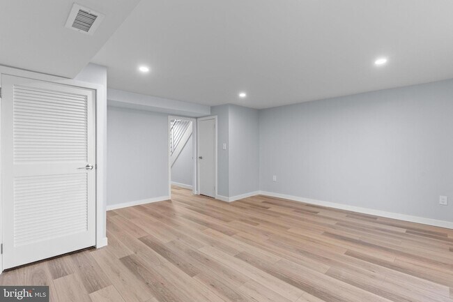Building Photo - 3586 Dows Rd