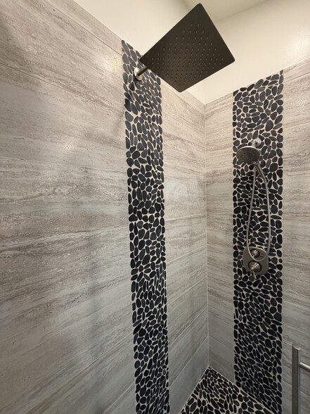 Building Photo - 7711 Owensmouth Ave