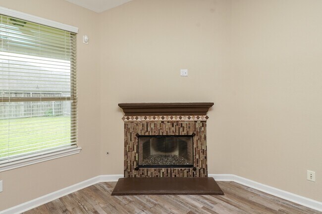 Building Photo - 3042 Camelia View Ln