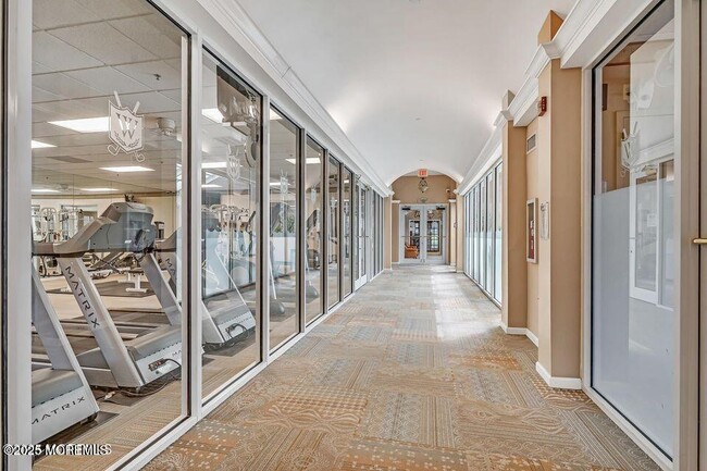Building Photo - 49 Baltusrol Dr