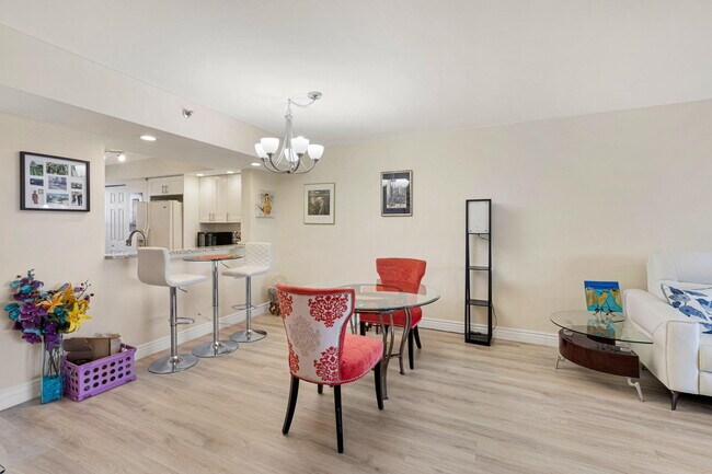 Building Photo - 6562 Boca Del Mar Dr