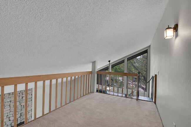 Building Photo - $1,900.00 - 2 Bedroom, 1 Bathroom, Condo i...