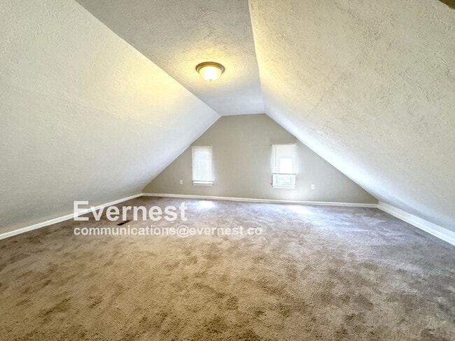Building Photo - 3037 Blackridge Ave