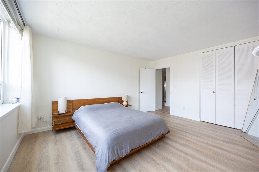 Building Photo - 41 Park St