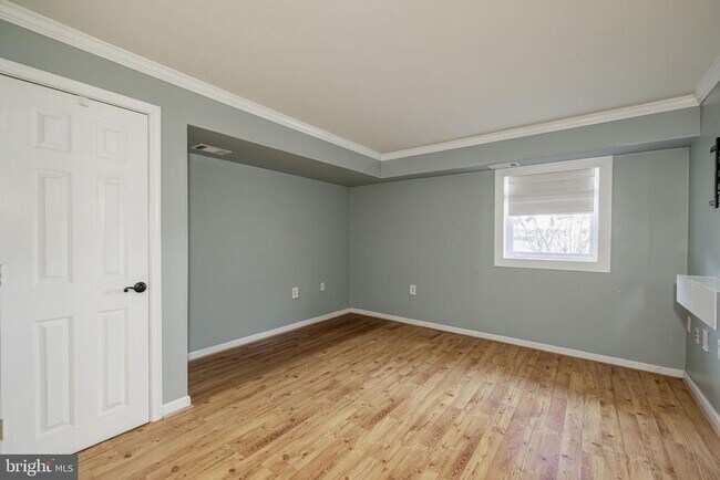Building Photo - 7710 Green Garland Dr
