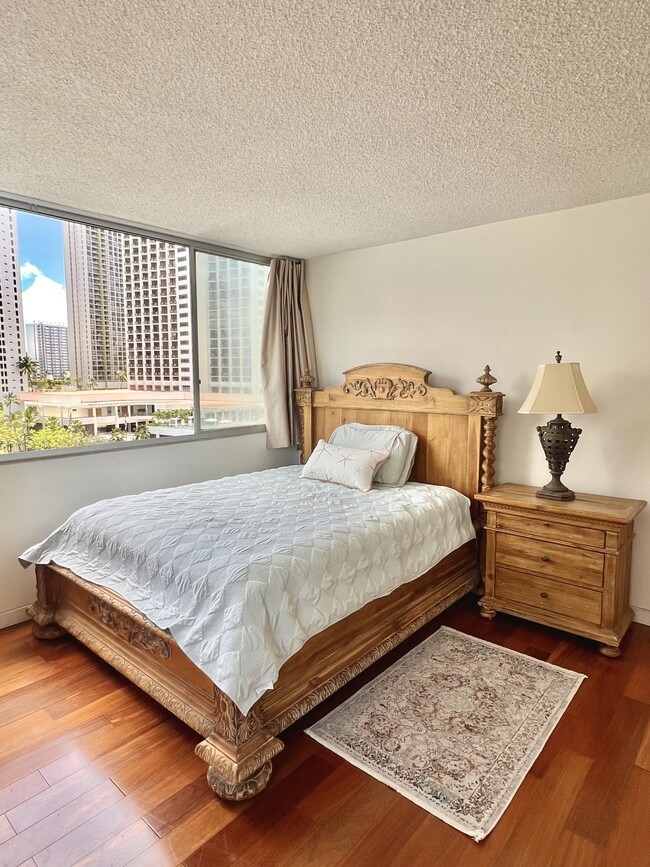 Bedroom 1. - 2500 Kalakaua Ave