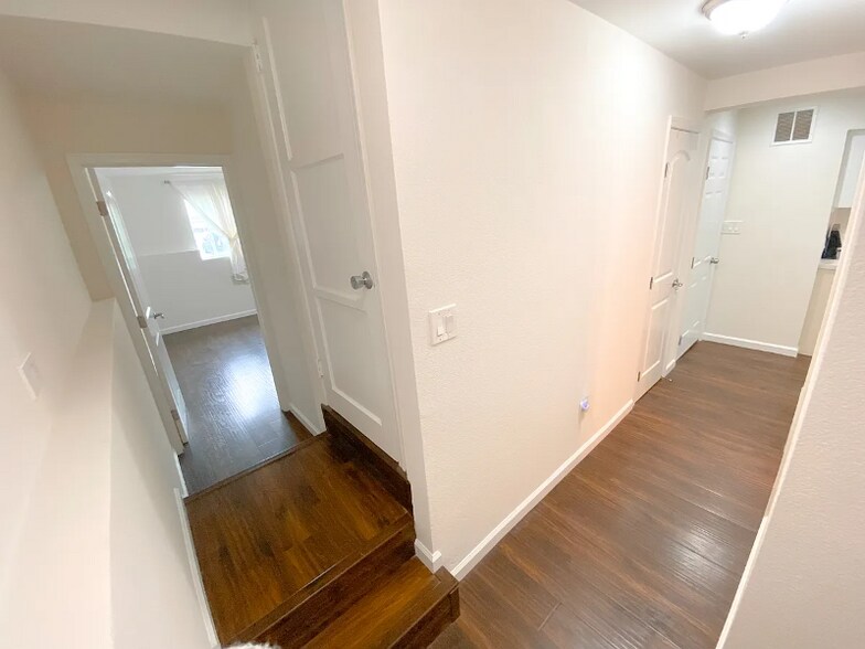 Building Photo - 29 Rockford Ave