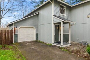 Building Photo - 1102 Irving St SW