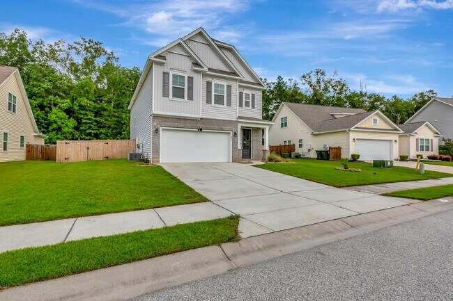Building Photo - Large open floor plan in Spring Grove Plan...