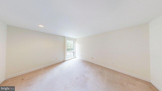 Building Photo - 2114 Bonnywood Ln