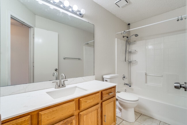 Building Photo - 3625 Garden Springs Dr