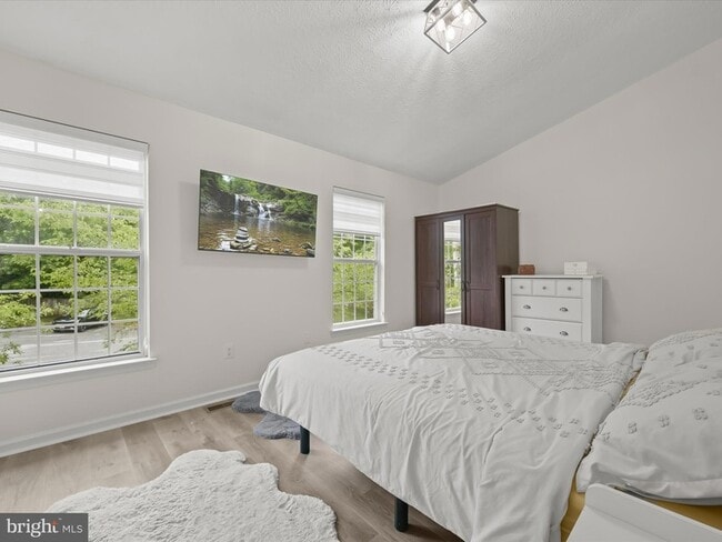 Building Photo - 7729 Patuxent Oak Ct