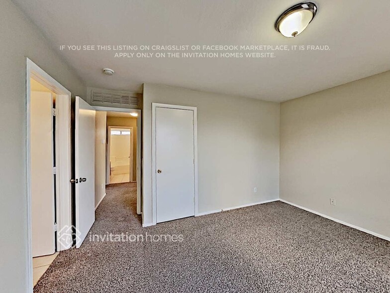 Building Photo - 424 N 66th Ave