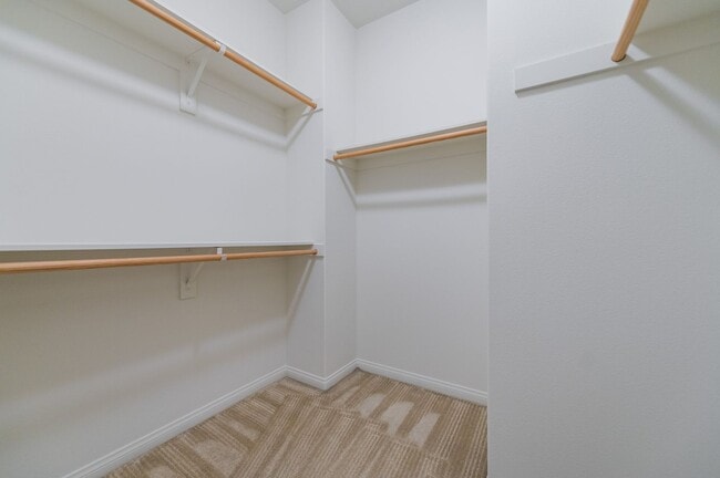 Building Photo - 3BD/2.5BA/2Garage Two Story upgraded End Unit Condo Woodbury Irvine $4800