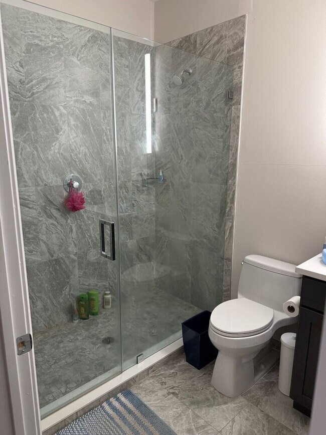 Building Photo - Welcome to Urban Elegance in the Heart of Historic Old City, Philadelphia