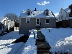 Building Photo - 191 Hobart Ave