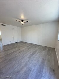 Building Photo - 4920 Stanley Ave