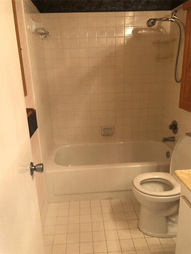 Building Photo - 151 SW 135th Terrace