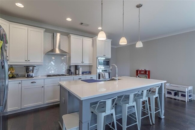 Building Photo - 201 Ave of The Orchards