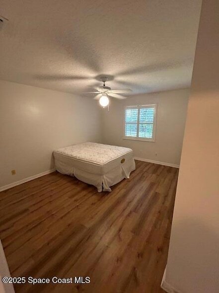 Building Photo - 973 Somerset Ln