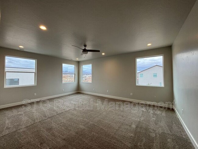 Building Photo - 1023 S 4380 W