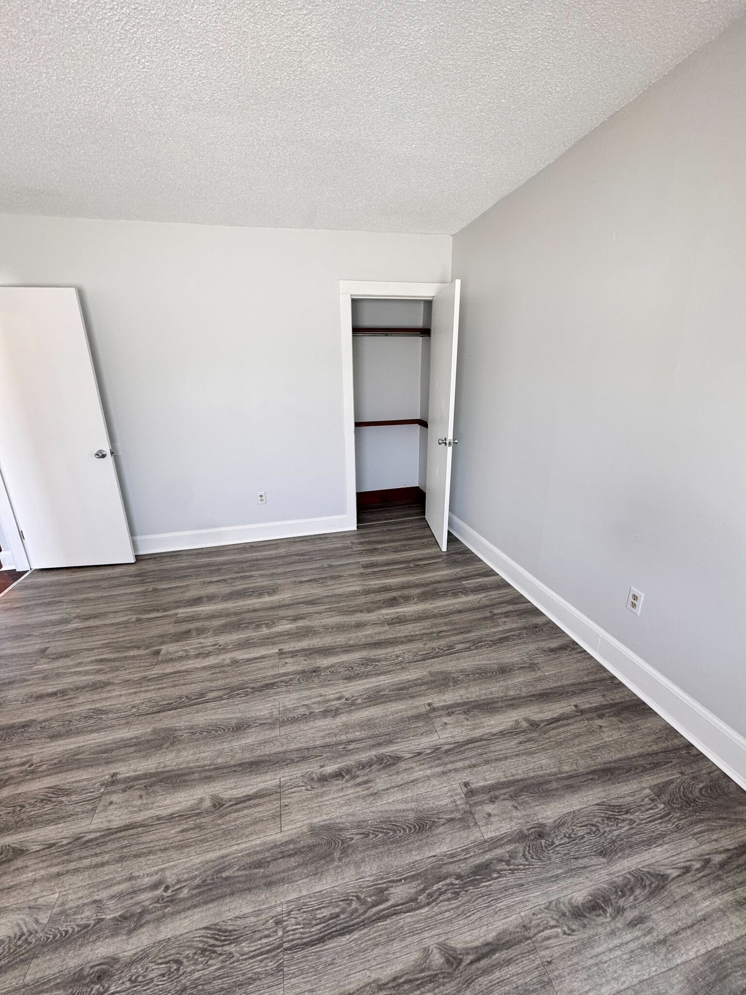 Building Photo - 317 S Main St