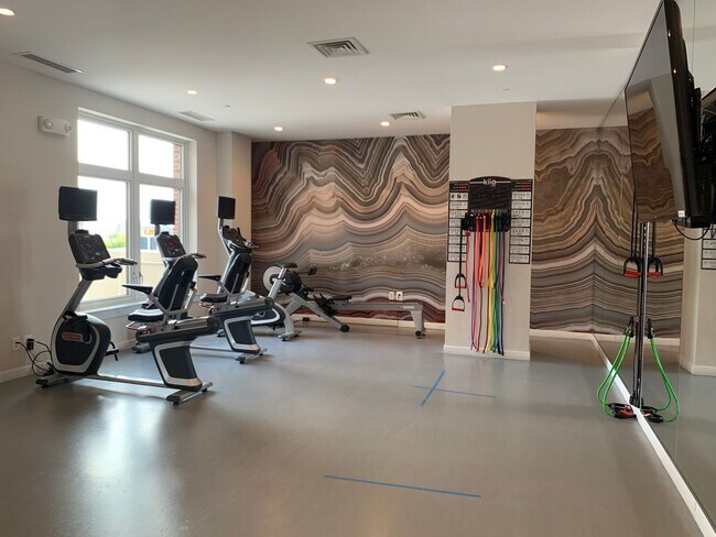 Building Photo - Gorgeous 2/2 with luxurious Lobby Level Condo in Hampden Row