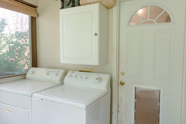 Building Photo - 1707 W 43rd St