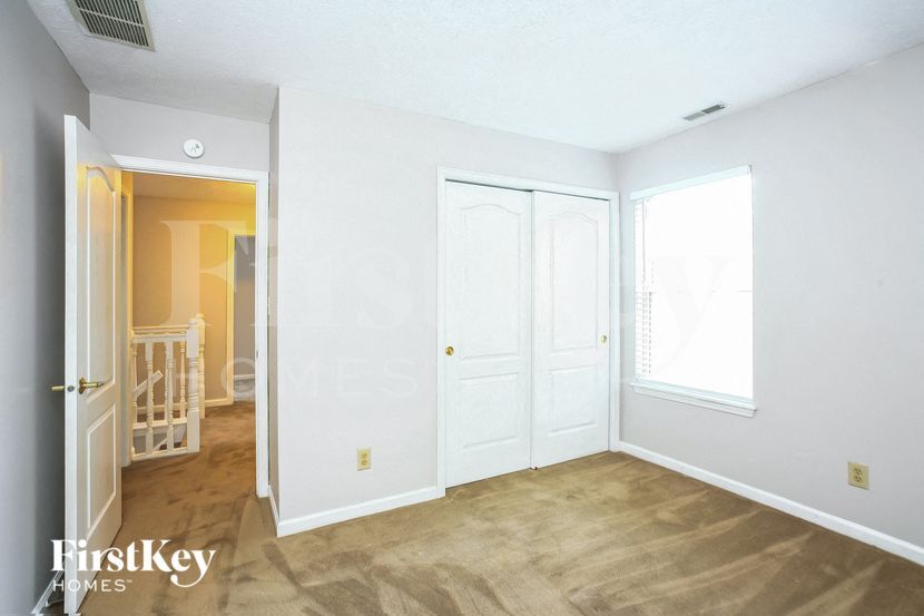 Building Photo - 740 Speedway Woods Dr