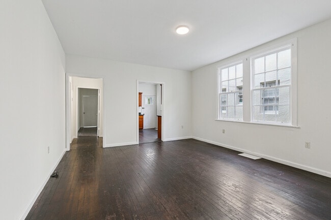 Building Photo - 2830 Palmer Ave