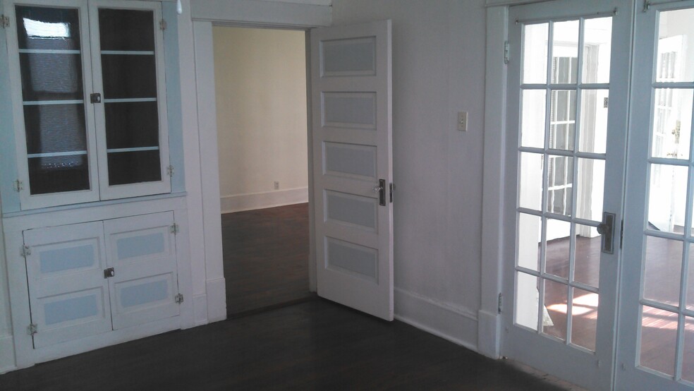 Building Photo - 5505 Reiger Ave