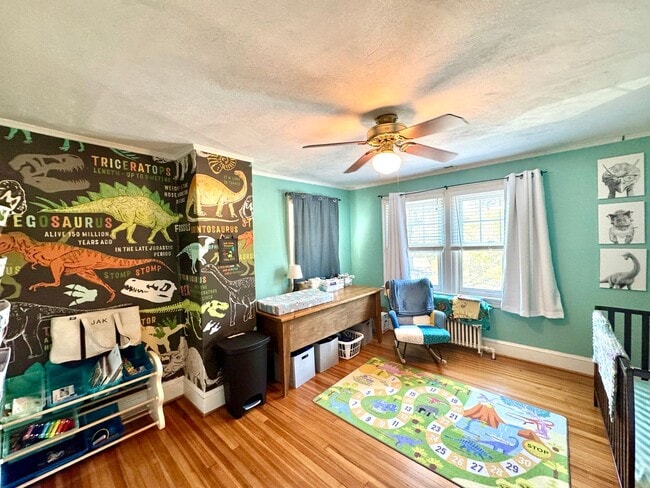 Building Photo - Charming 4-Bedroom Home in the Heart of Co...