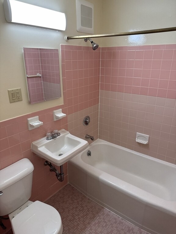 Building Photo - 8 Chauncy St