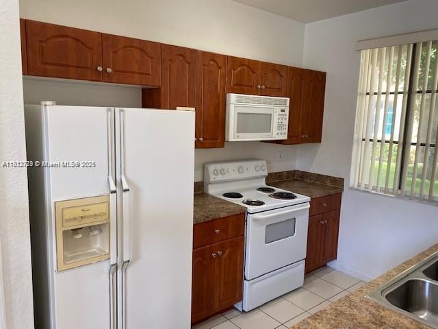 Building Photo - 6055 SW 19th Ct